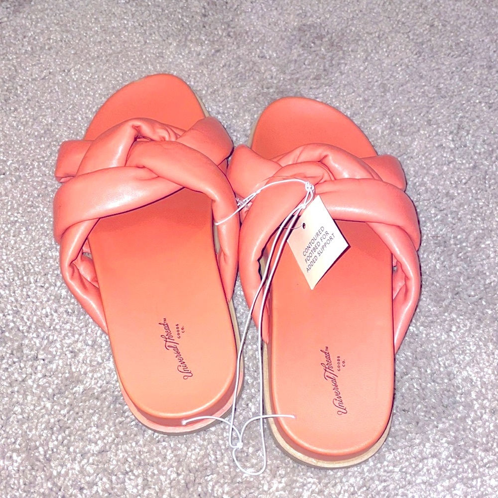 Comfy cosset pillow sandals salmon pink comfortable size 6.5 Universal thread